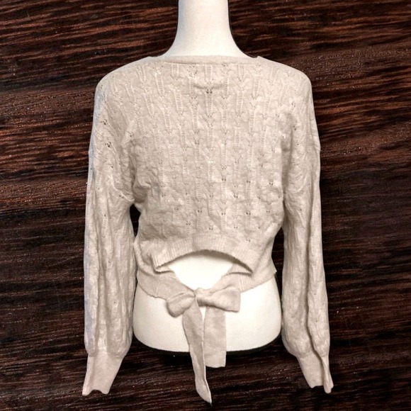 Hippie Rose Women's Cream Cable Knit Tie Back Crop Sweater Size Medium NWT - Picture 5 of 10
